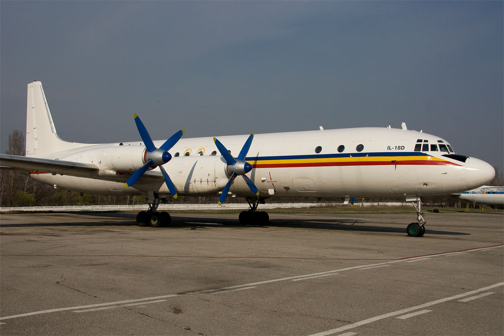 IL-18D Tandem Aero (Grixona) ER-ICS Bild fr-kiv-erics-profil-g